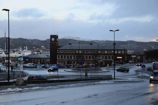 La gare de Bodø, terminus de la ligne.