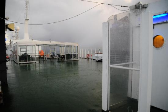 Le pont, à l'arrière du bateau
