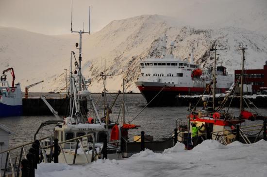 Le MS Vesterålen à quai à Honningsvåg