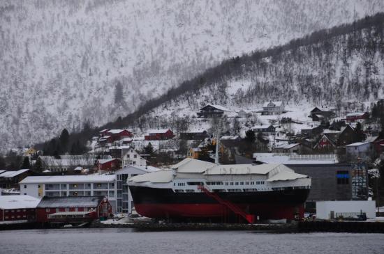 Petite escale à Stokmarknes, avec le musée Hurtigruten