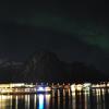 A Svolvær, quelques aurores apparaissent sur mon appareil photo...