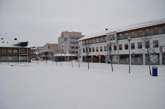 La place centrale de Kirkenes